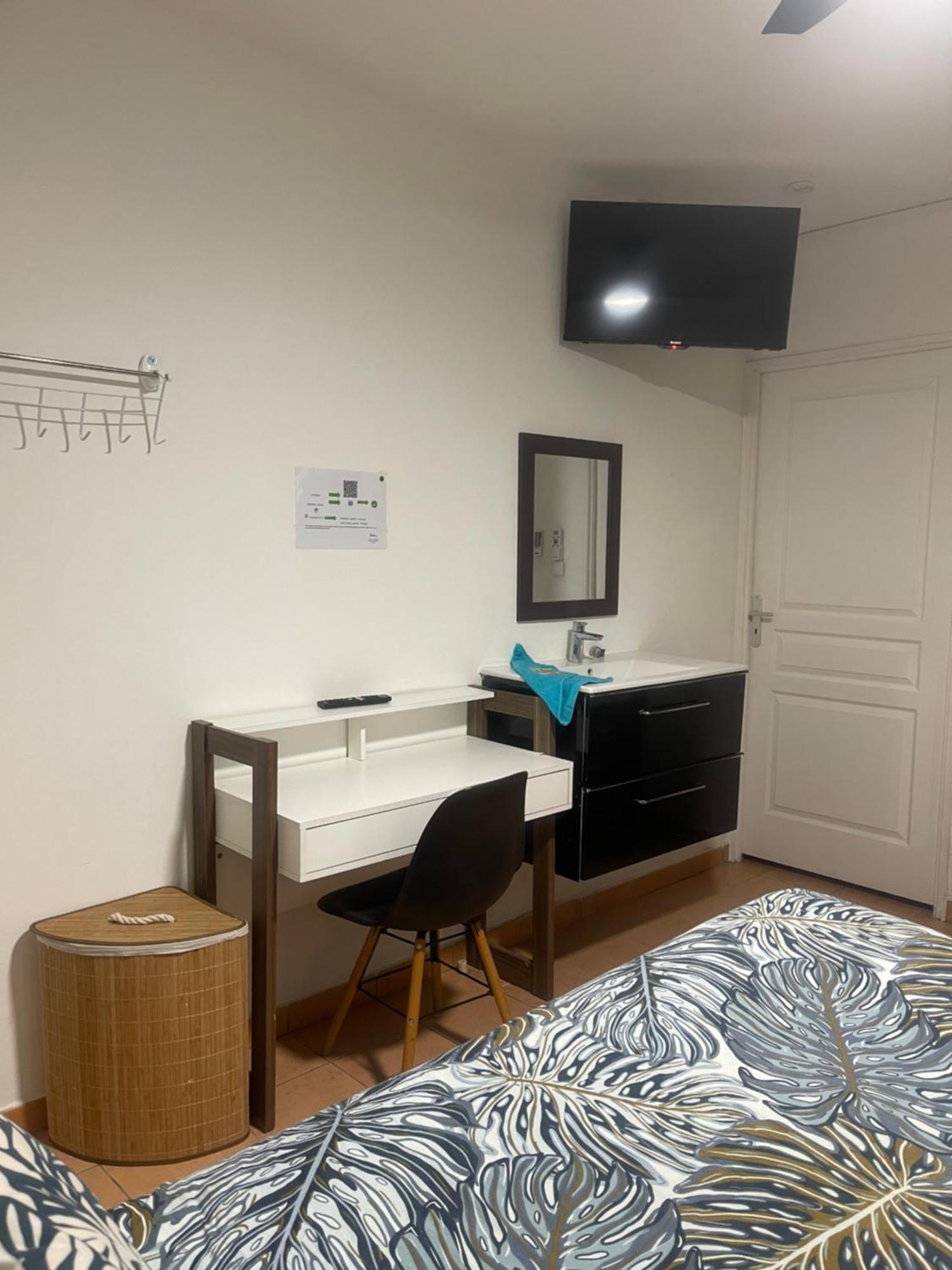 Casa Coliving Avec Chambre Salle De Bain Individuelles Privatives Saint Pierre Extérieur photo